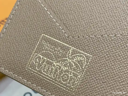 Firstbag ru Vuitton PASSPORT Louis COVER-10*14*2.5CM 0626